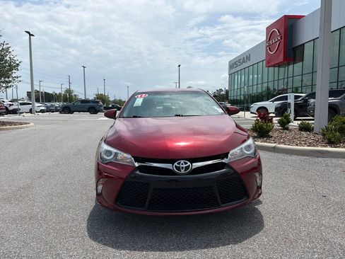 Used 2017 Toyota Camry SE FWD image 2