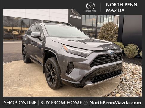 Used 2022 Toyota RAV4 SE w/ Convenience Package image 1