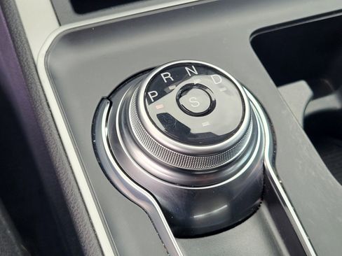 Certified 2022 Ford Edge SE image 25