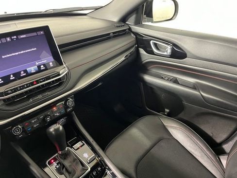 Used 2024 Jeep Compass Trailhawk image 34