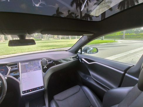 Used 2017 Tesla Model S 75D AWD/4WD image 27