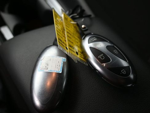 Used 2025 Hyundai Elantra SEL FWD image 24