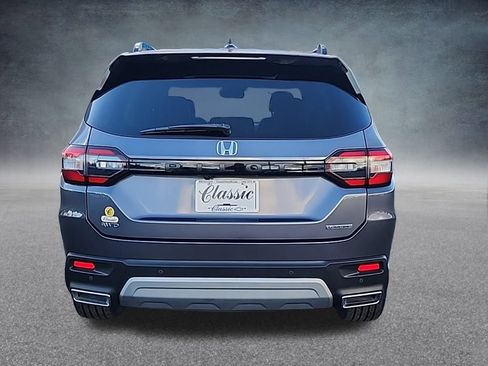 Used 2023 Honda Pilot Touring image 7