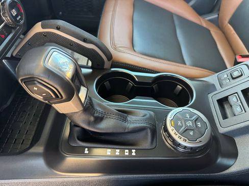 Used 2024 Ford Bronco Outer Banks w/ Sasquatch Package image 27