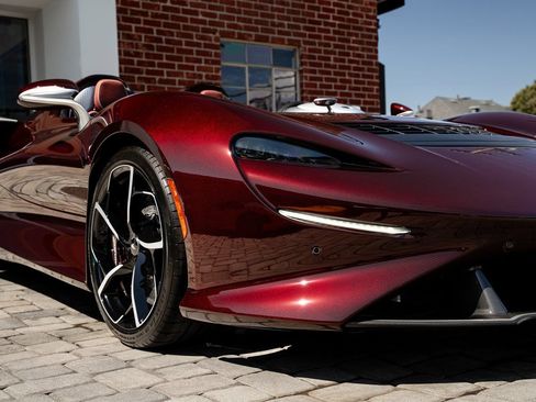 Used 2021 McLaren Elva RWD image 6