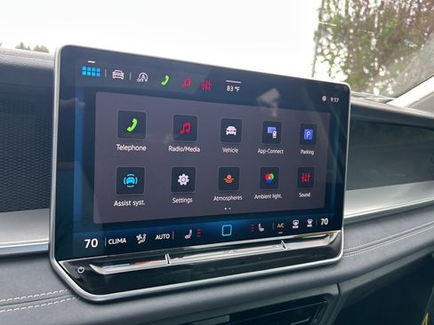 New 2026 Volkswagen Tiguan SE FWD image 34