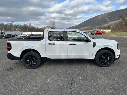 New 2025 Ford Maverick XLT w/ Black Appearance Package image 8
