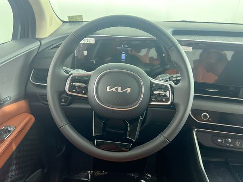 New 2026 Kia Carnival EX image 16