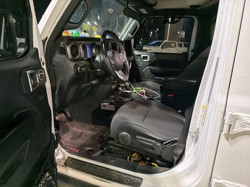 Used 2020 Jeep Gladiator Sport w/ Quick Order Package 24S image 31