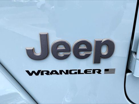 Used 2024 Jeep Wrangler Rubicon 392 image 10