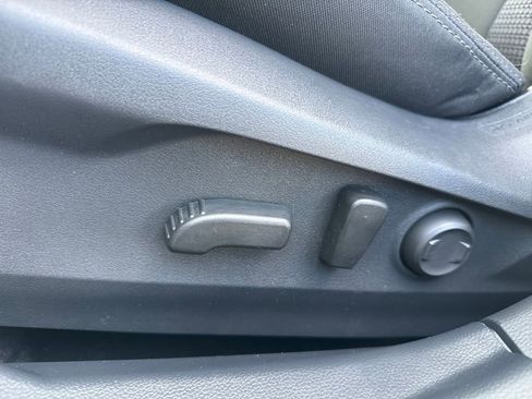 Used 2025 Subaru Outback Premium w/ Popular Package #1A image 13