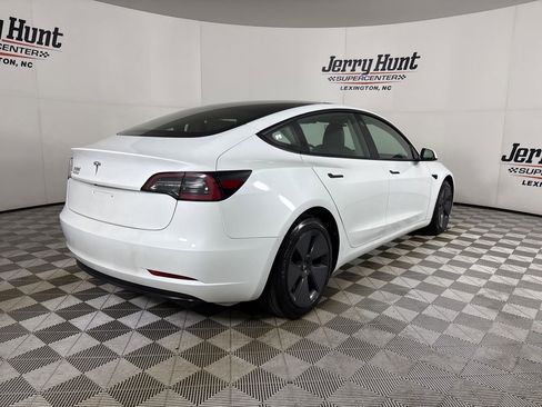 Used 2023 Tesla Model 3 Standard Range image 4