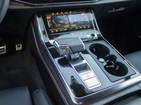 Used 2025 Audi SQ8 Prestige image 21