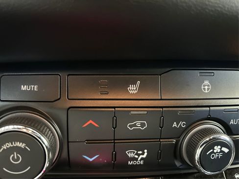 Used 2025 Dodge Durango GT AWD/4WD image 31
