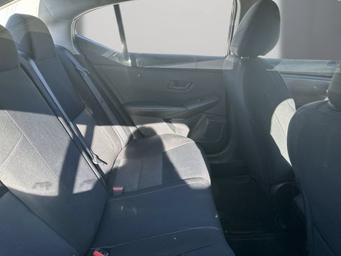 Used 2024 Nissan Sentra SV FWD image 10