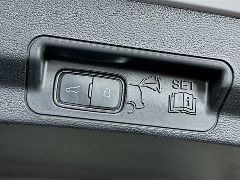 Used 2023 Ford Explorer XLT w/ Equipment Group 202A image 29