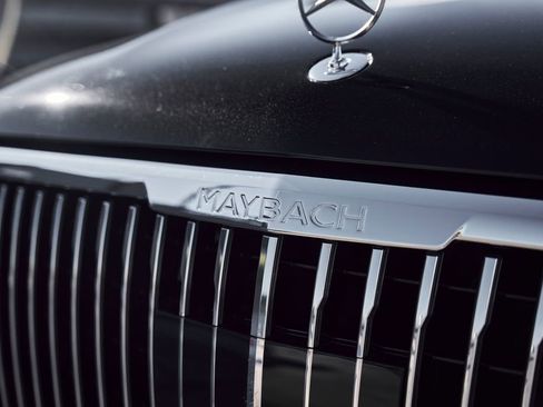 Used 2024 Mercedes-Benz Maybach GLS 600 4MATIC image 7