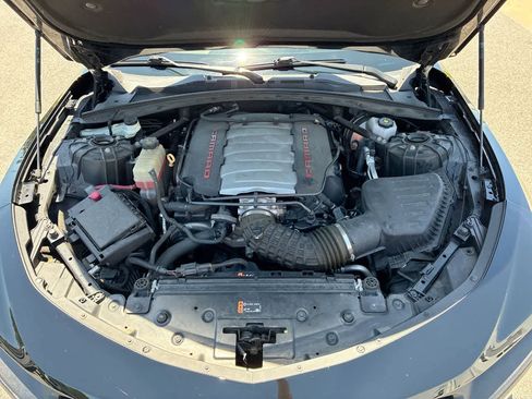 Used 2021 Chevrolet Camaro LT RWD image 27