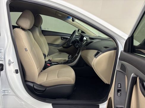 Used 2014 Hyundai Elantra SE w/ Option Group 02 image 12