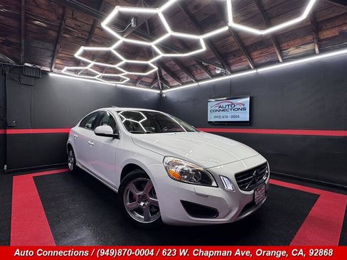 Used 2012 Volvo S60 T5 FWD image 1