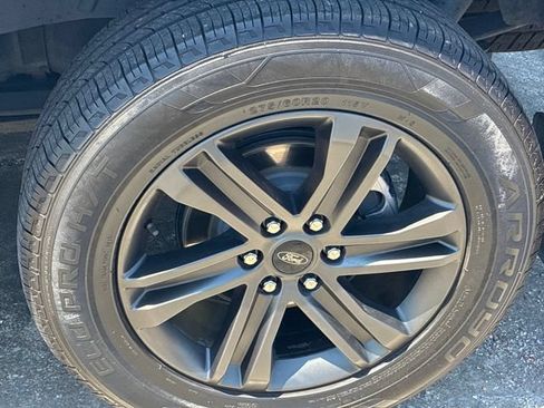 Used 2022 Ford F150 Lariat AWD/4WD image 12