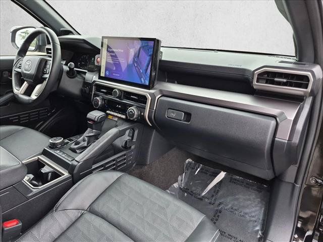 Certified 2025 Toyota 4Runner TRD Off-Road Premium w/ Tow Technology Package AWD/4WD image 22