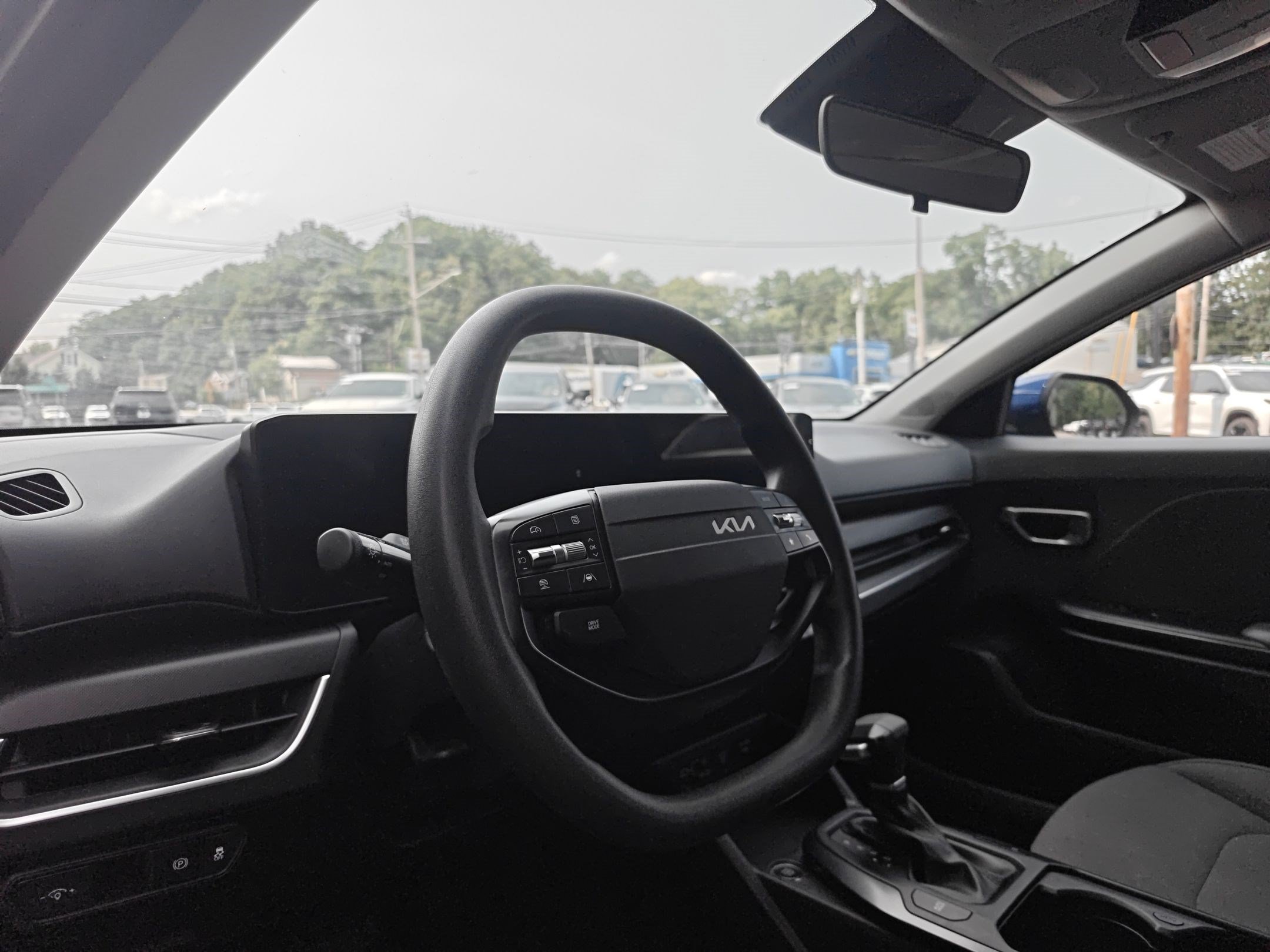 Used 2025 Kia K4 FWD image 4