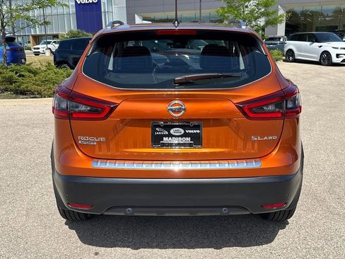 Used 2020 Nissan Rogue Sport SL AWD/4WD image 3