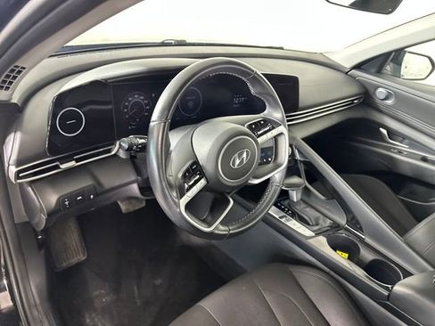 Certified 2023 Hyundai Elantra SEL w/ Convenience Package image 13