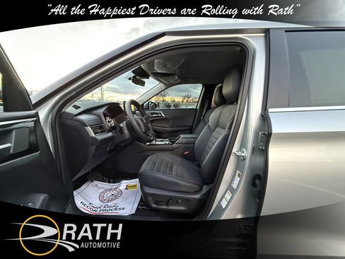 New 2025 Mitsubishi Outlander SE image 12