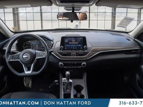 Used 2025 Nissan Altima 2.5 SV FWD image 5