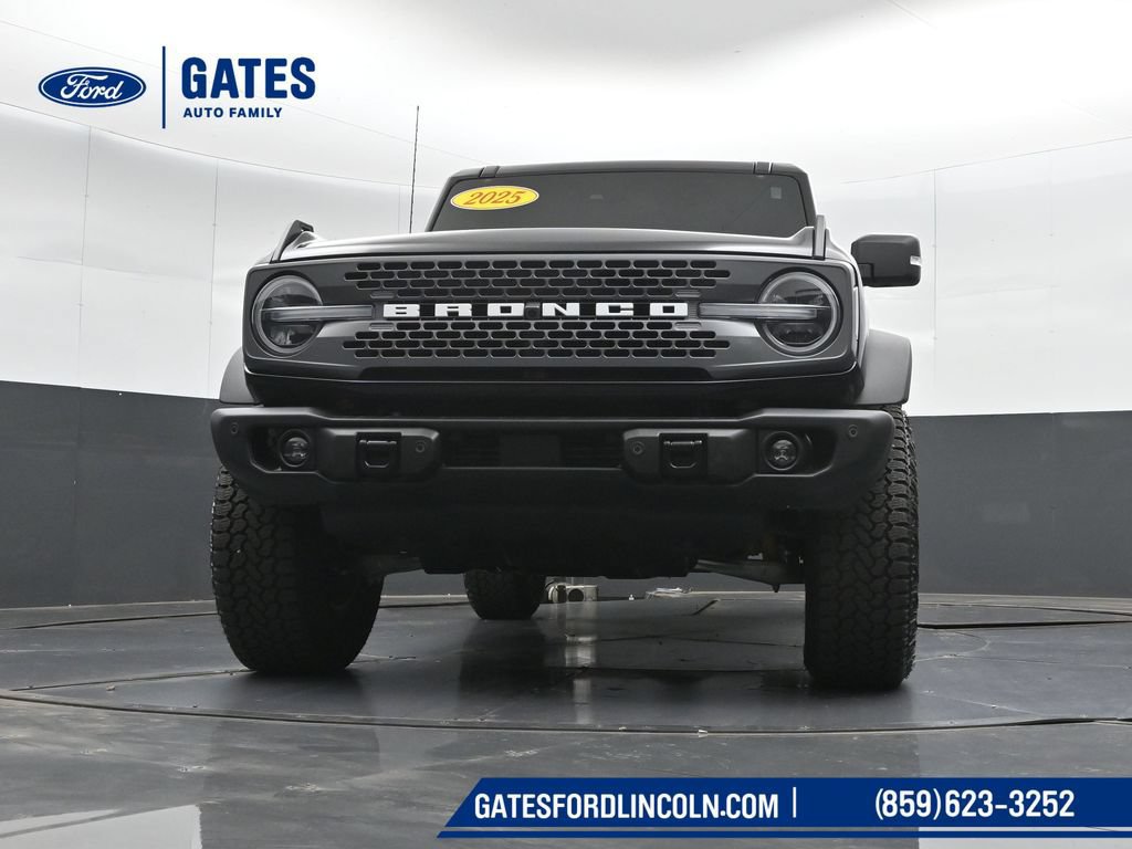 Used 2025 Ford Bronco Badlands AWD/4WD image 41