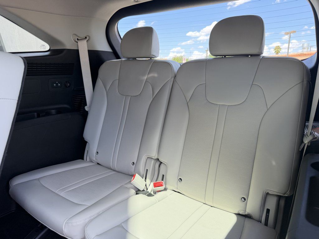 Used 2025 Kia Sorento EX w/ EX Panoramic Sunroof Package AWD/4WD image 36
