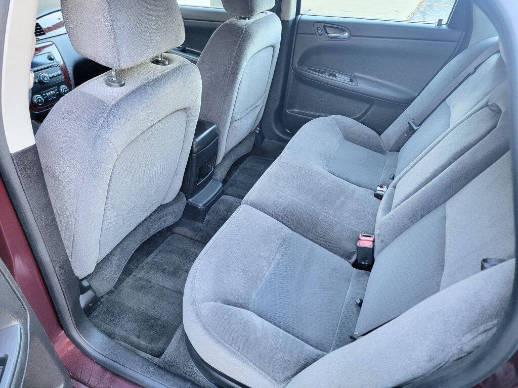 Used 2007 Chevrolet Impala LT FWD image 17