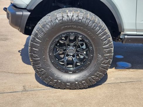 Used 2023 Ford Bronco Badlands AWD/4WD image 10