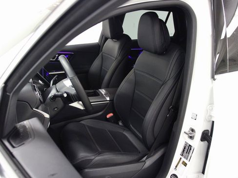 Certified 2025 Mercedes-Benz GLC 300 4MATIC image 19