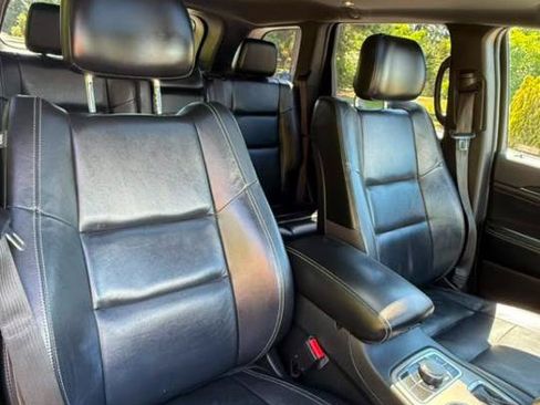Used 2017 Jeep Grand Cherokee Limited AWD/4WD image 3