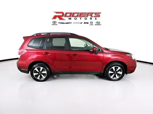 Used 2018 Subaru Forester 2.5i Premium AWD/4WD image 9