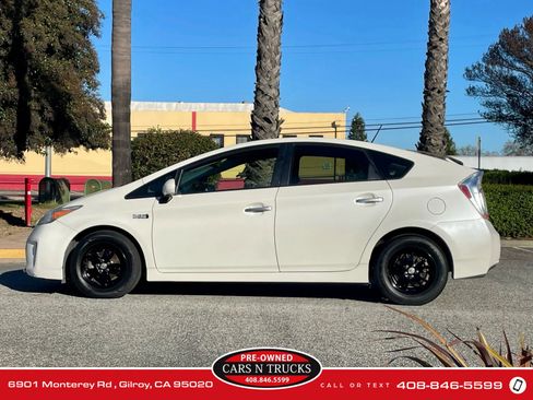 Used 2014 Toyota Prius Prime Advanced image 23