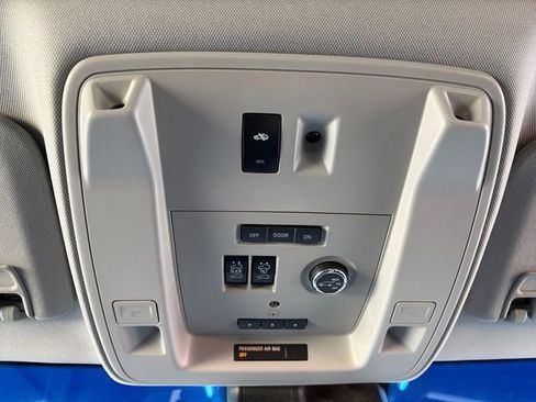 Used 2018 GMC Yukon XL Denali w/ Denali Ultimate Package image 12