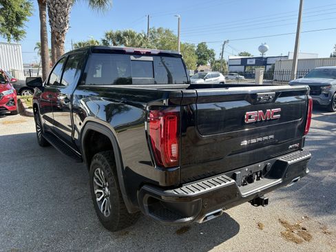 Used 2023 GMC Sierra 1500 AT4 w/ AT4 Premium Package image 5