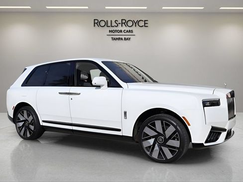 New 2026 Rolls-Royce Cullinan AWD/4WD image 8