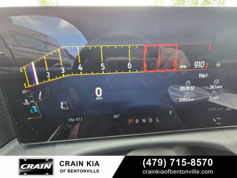 Used 2025 Ford Mustang Coupe RWD image 4