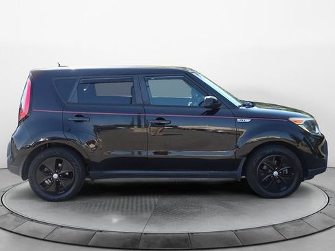 Used 2016 Kia Soul FWD image 6