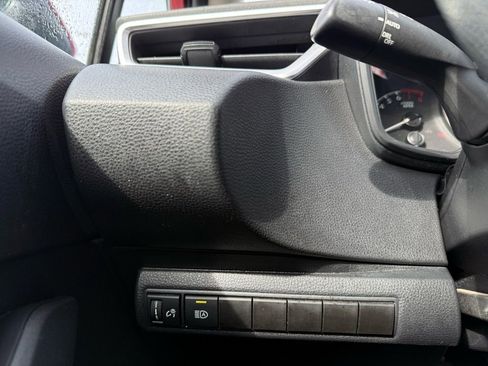 Used 2021 Toyota Corolla LE image 12