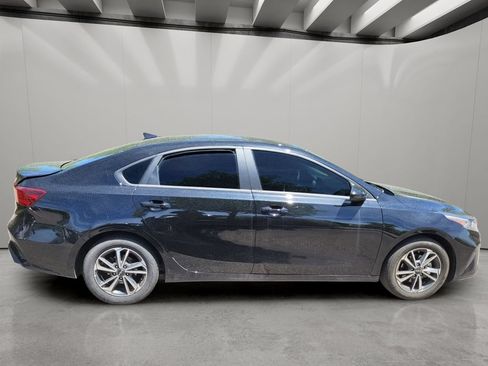 Used 2024 Kia Forte LXS FWD image 4