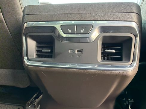 Used 2025 GMC Sierra 3500 Denali w/ Denali Reserve Package AWD/4WD image 37