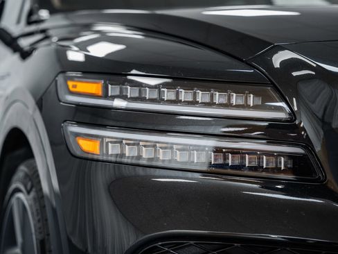 Used 2025 Genesis GV80 2.5T Prestige image 15