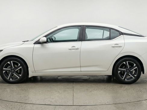 Used 2025 Nissan Sentra SV image 5