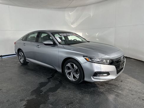 Used 2020 Honda Accord EX image 4